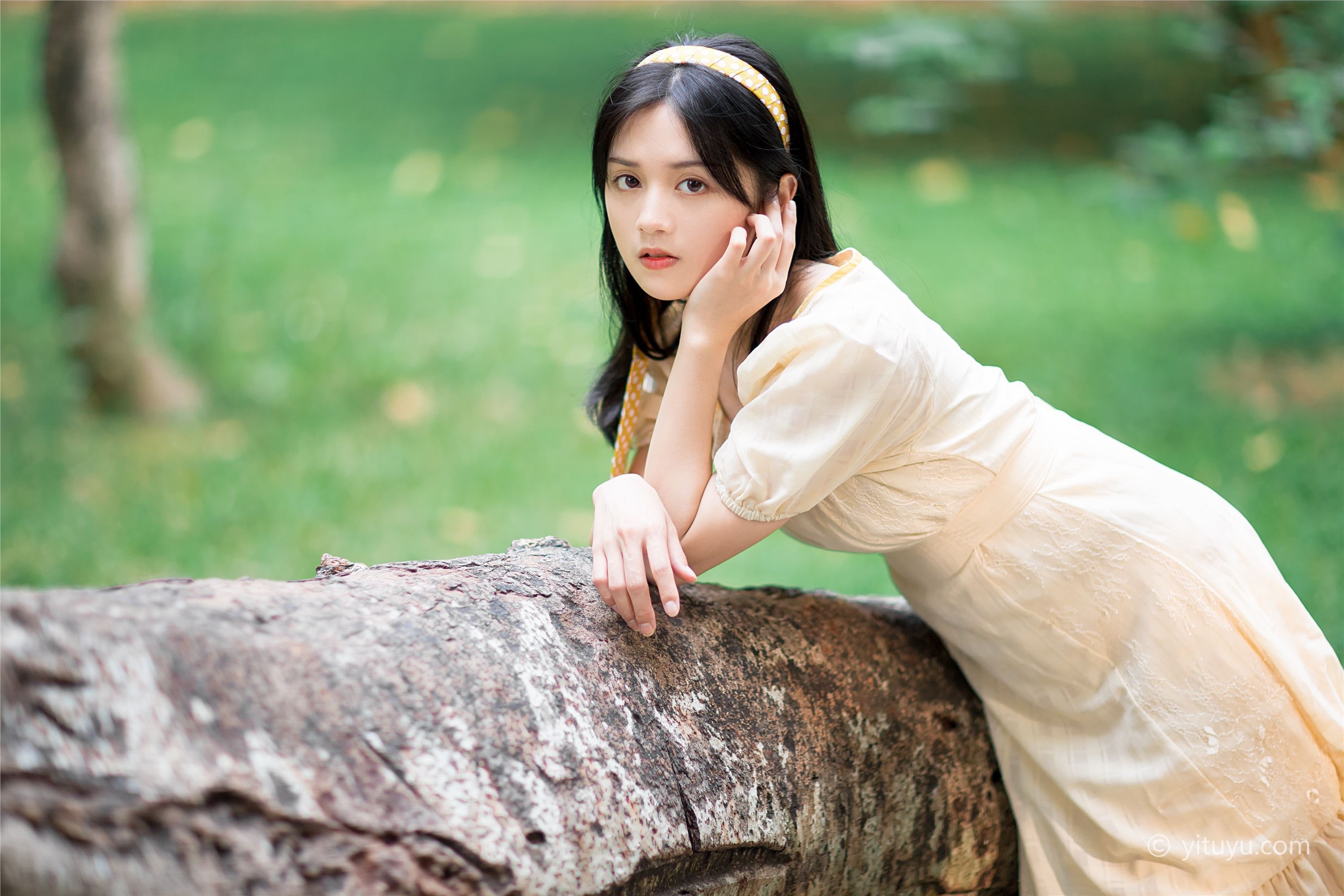 YITUYU 艺图语 2021.04.19 花间志 雨文